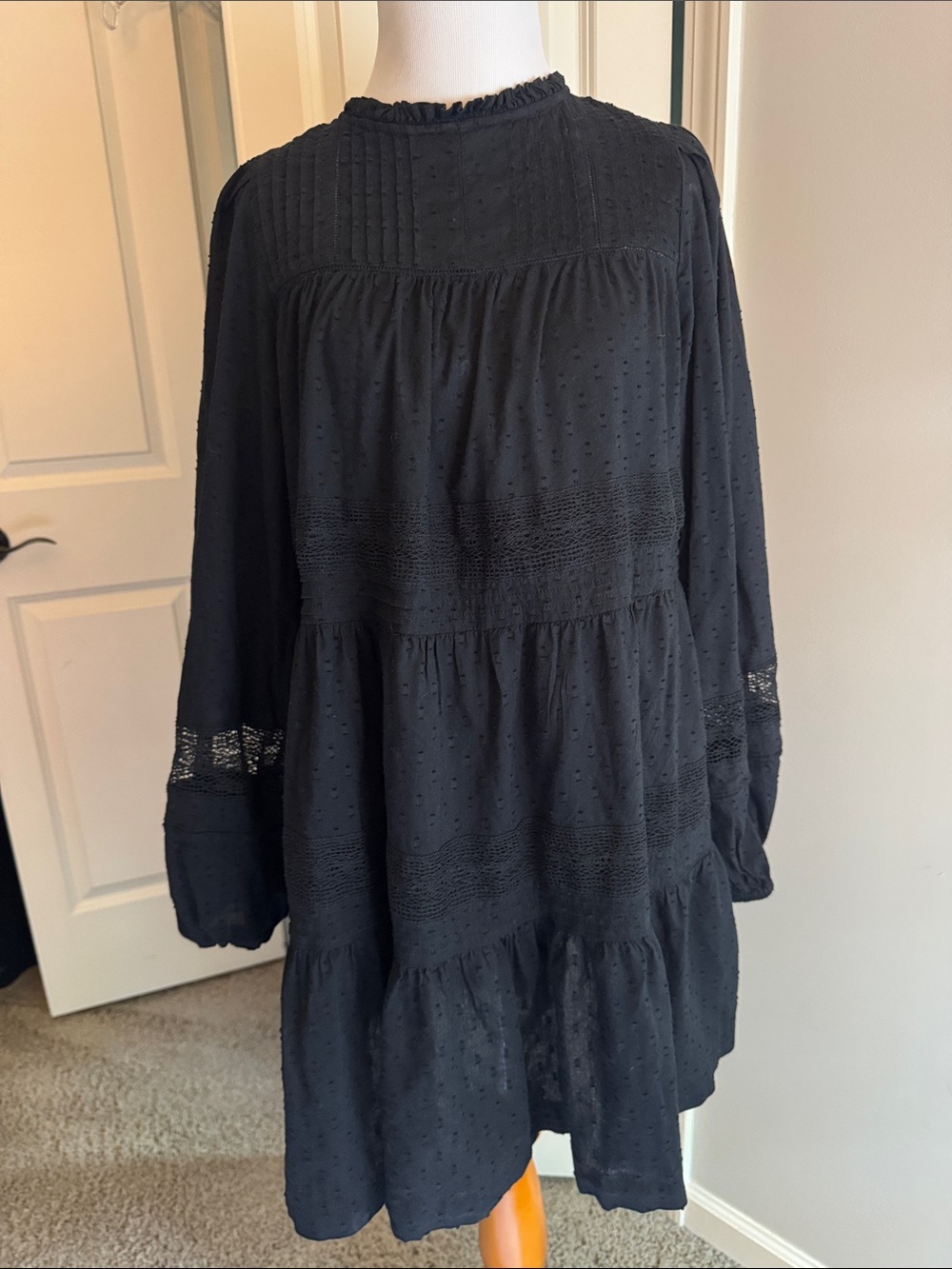 Old Navy Black Textured Long-Sleeve Tiered Tunic, sz XS